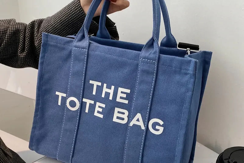 Personalized Tote Bags in Bulk